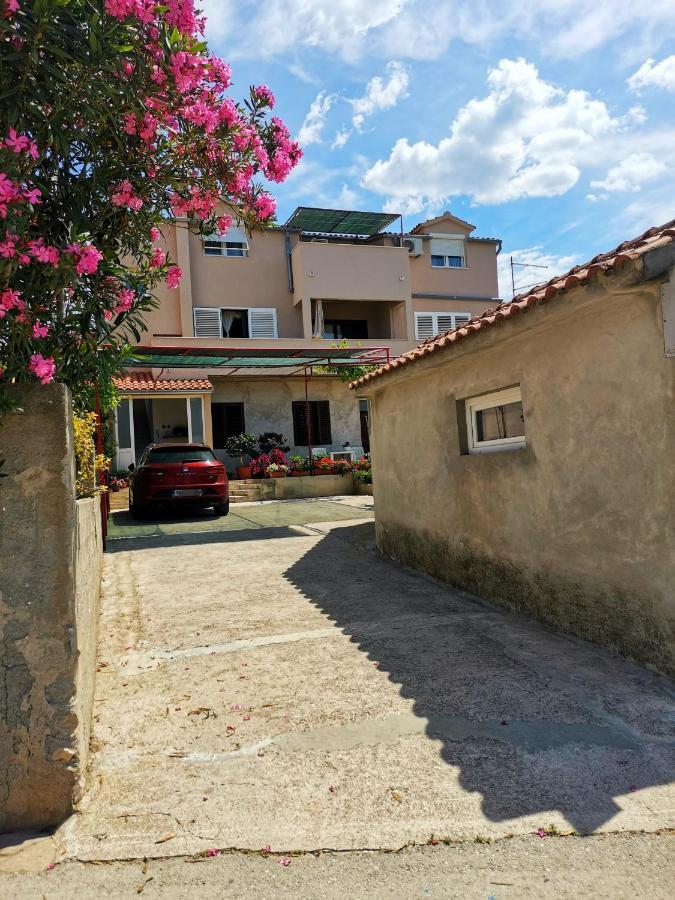 Apartment Hramina Murter Exterior photo